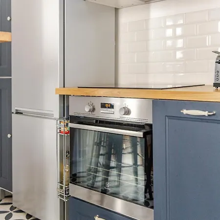 40sqm Flat Near Eiffel Tower * Paryż