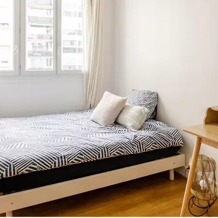 40sqm Flat Near Eiffel Tower * Paryż