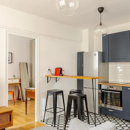 40sqm Flat Near Eiffel Tower 公寓 *